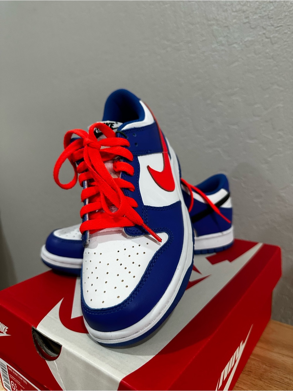 Nike Dunk Low (GS) in White, Blue & Crimson - Picture 2 of 6